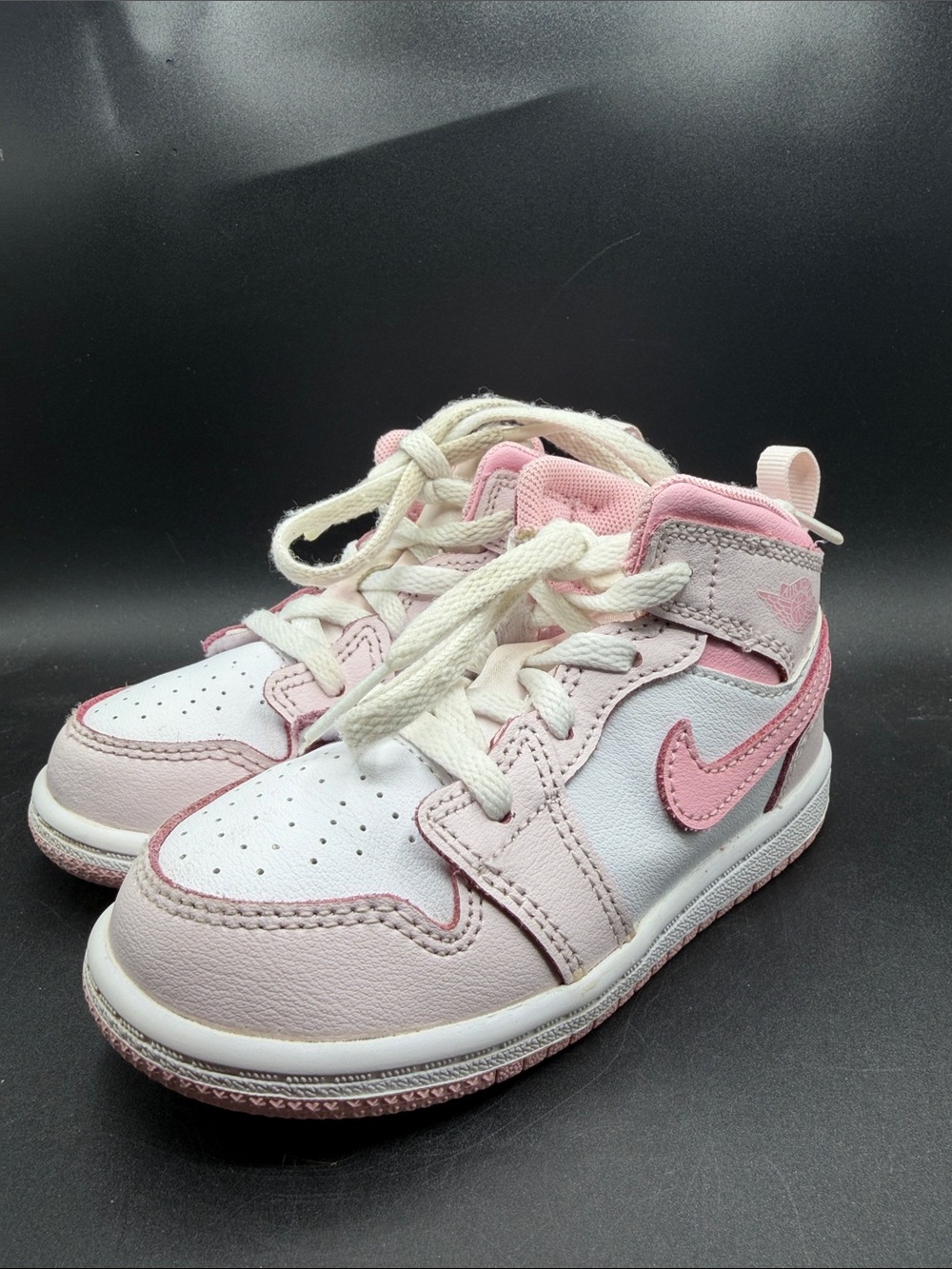 Nike Jordan 1 Mid Pearl Pink/white sneakers